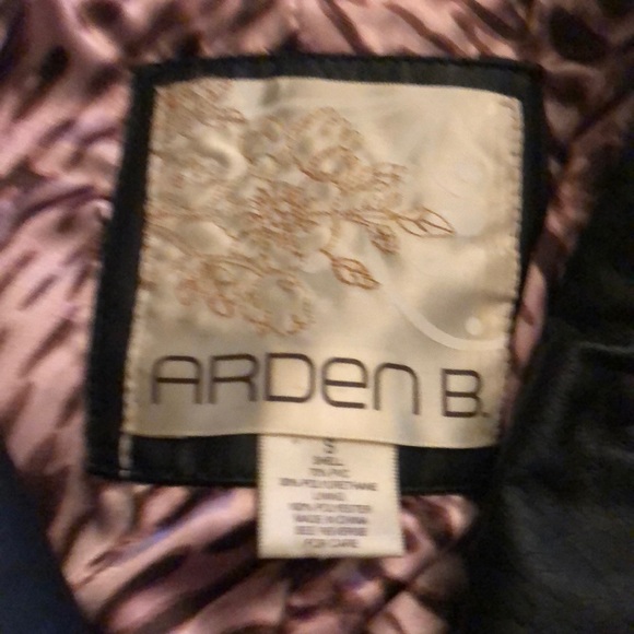 Arden B, Black Leather Jacket 🖤 - Picture 2 of 3